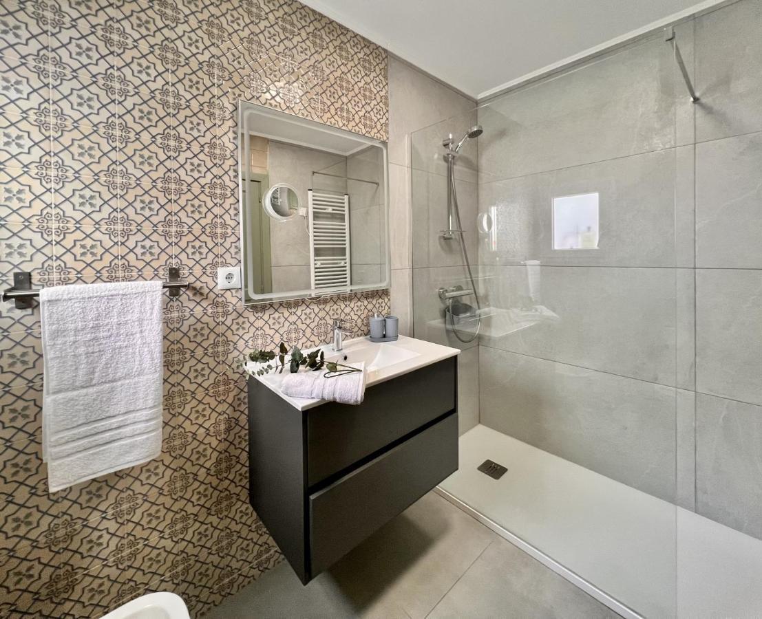 Downtown Apartment By United Renters Аликанте Екстериор снимка