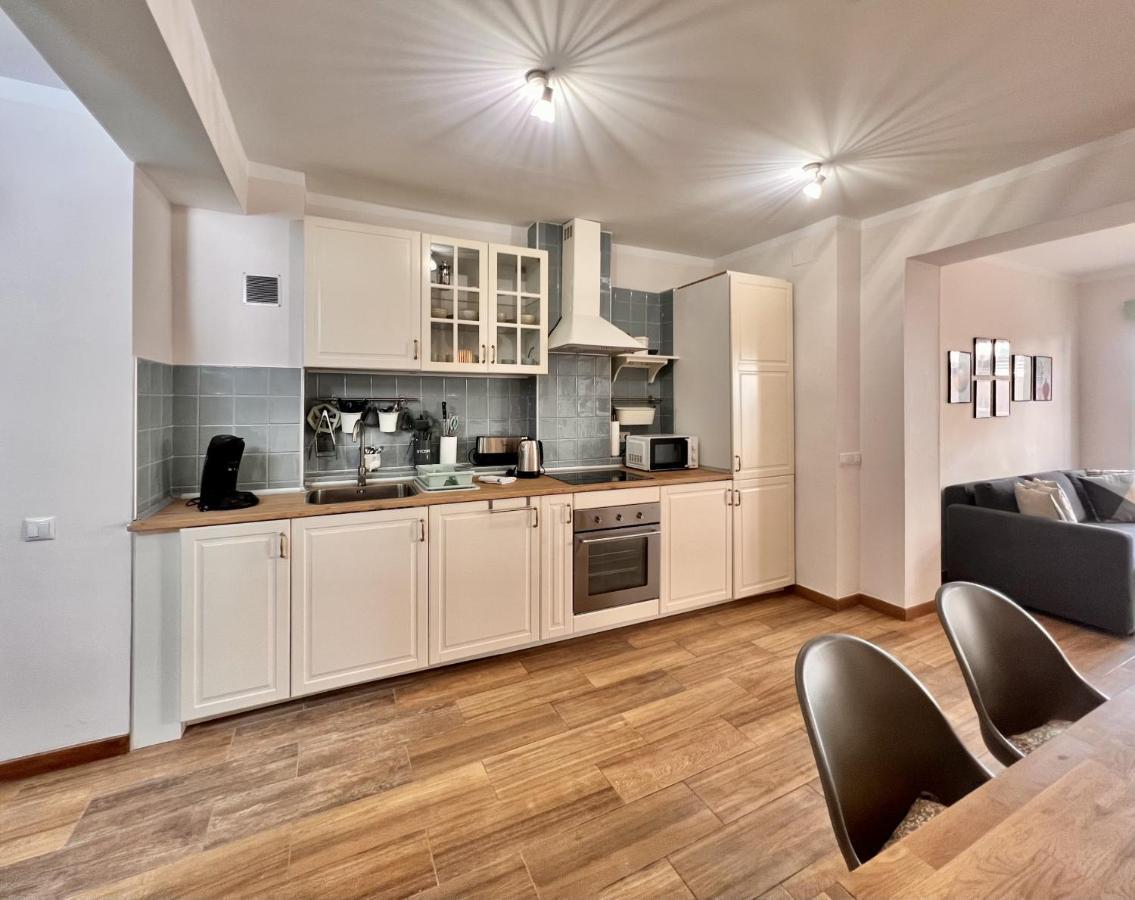 Downtown Apartment By United Renters Аликанте Екстериор снимка