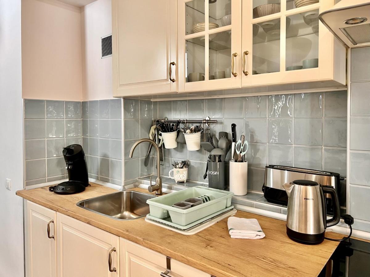 Downtown Apartment By United Renters Аликанте Екстериор снимка